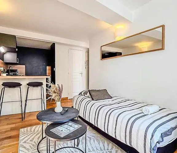 Saint Nico Captain 5 Min To Port, Train Station &