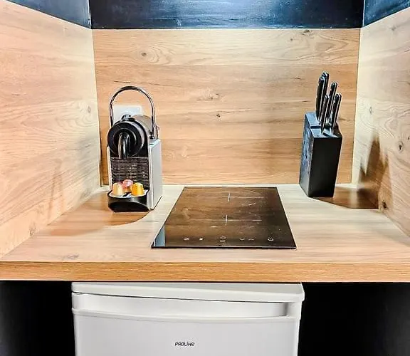 Apartment Saint Nico Captain 5 Min To Port, Train Station &